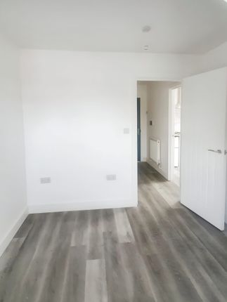 Thumbnail Flat to rent in George Street, Aylesbury
