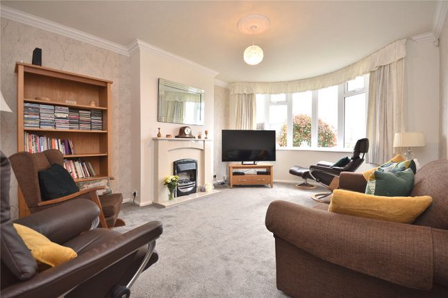 68, Lulworth Crescent, West Yorkshire photo 2
