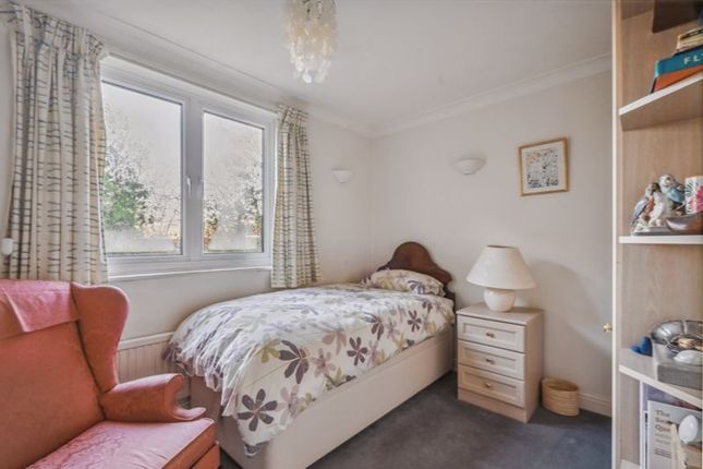 Flat for sale in Reynolds Road, Beaconsfield