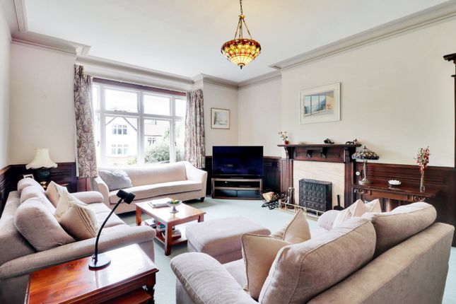 39, Madeira Park, Kent photo 4