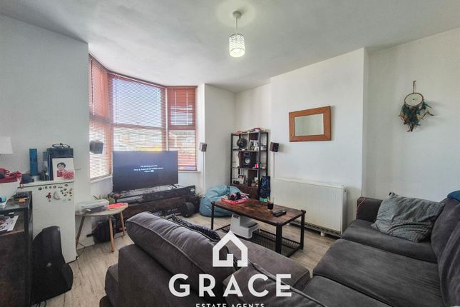 310, Foxhall Road, Ipswich photo 3