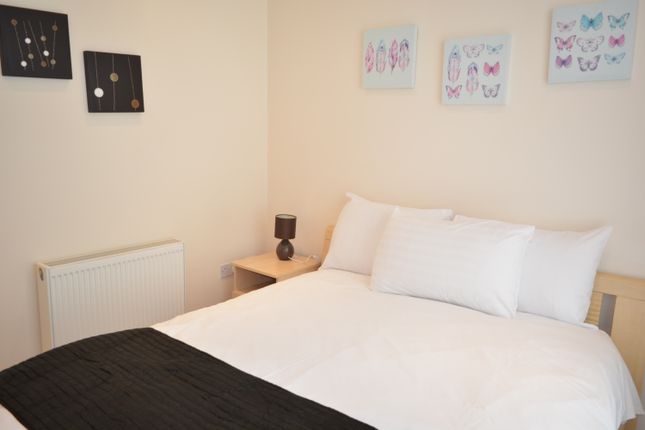 Flat to rent in London Road, Newbury