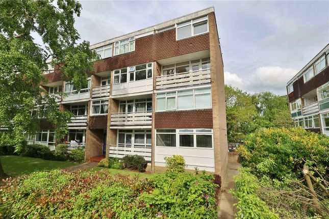Thumbnail Flat to rent in Hill View Court, Woking, Surrey