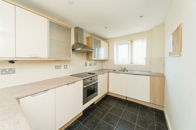 Flat 11, 14, San Diego Way, Eastbourne photo 2