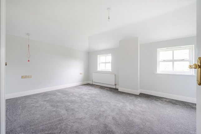 11, Lodge Court, Killinghall photo 4