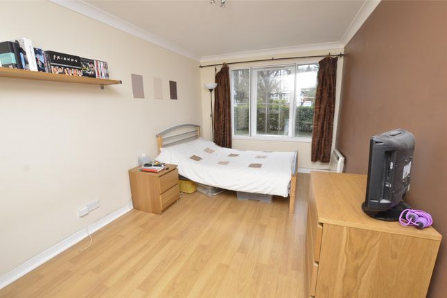 French Apartments Purley Surrey Cr8 2 Bedroom Flat To Rent