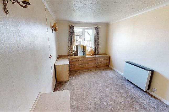 35 Parkview Court 54, Brancaster Road, Newbury Park photo 4