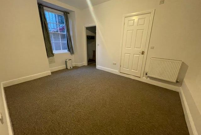 Flat to rent in Granby Hill, Bristol