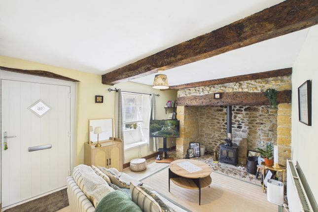1, Hillside Middle Street, Crewkerne photo 2