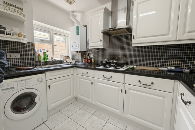 60, Lodge Close, Canons Drive, Edgware photo 5