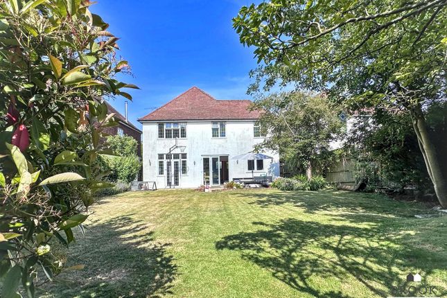 3, Baldwin Avenue, Eastbourne photo 2