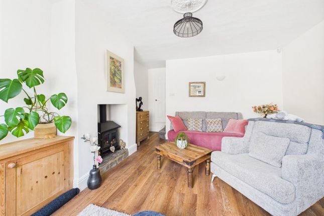 5, Hartleys Square, Keighley photo 2