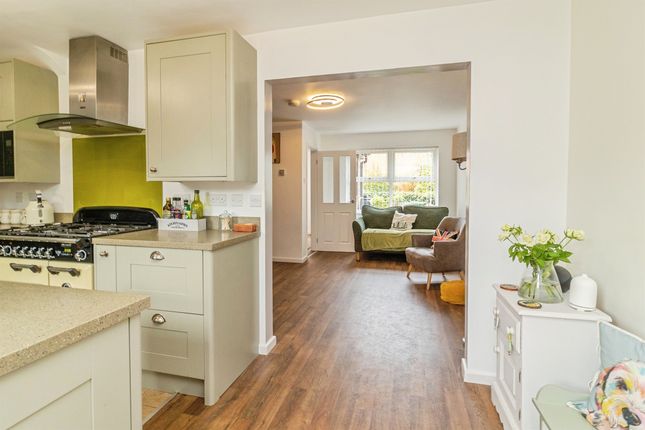 10, Tatling Grove, Milton Keynes photo 3
