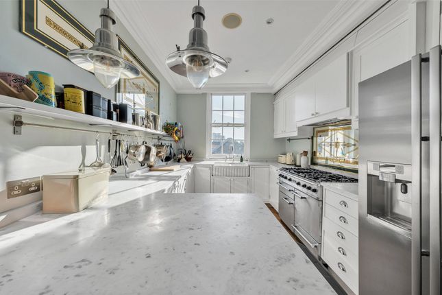 Upper Flat, 140, Gloucester Avenue, Primrose Hill photo 3