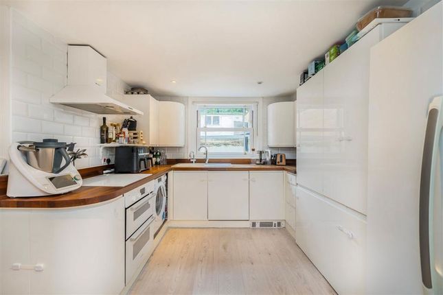 8, Calvert Road, London photo 4