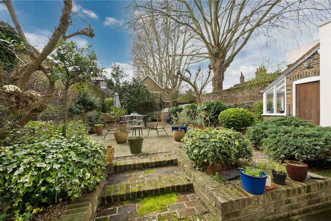 Terraced house to rent in Hampton Court Road, East Molesey, Surrey