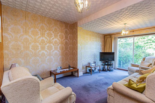 51, Windsor Drive, Warrington photo 3