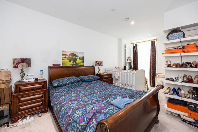 Flat for sale in Royal Crest Avenue, London