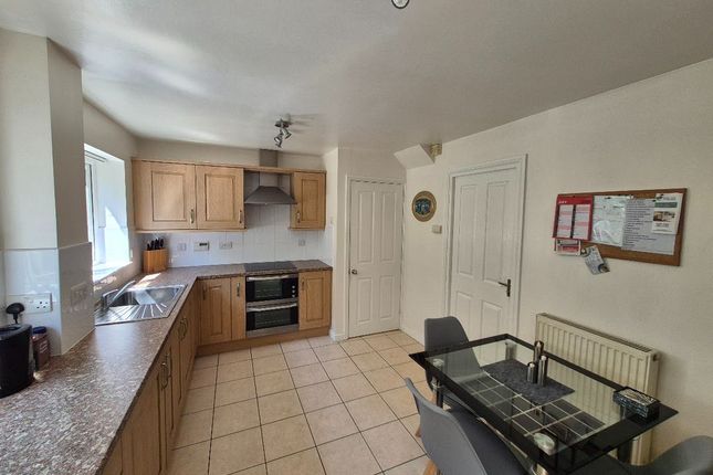 38, Heathfield Park, Widnes photo 2