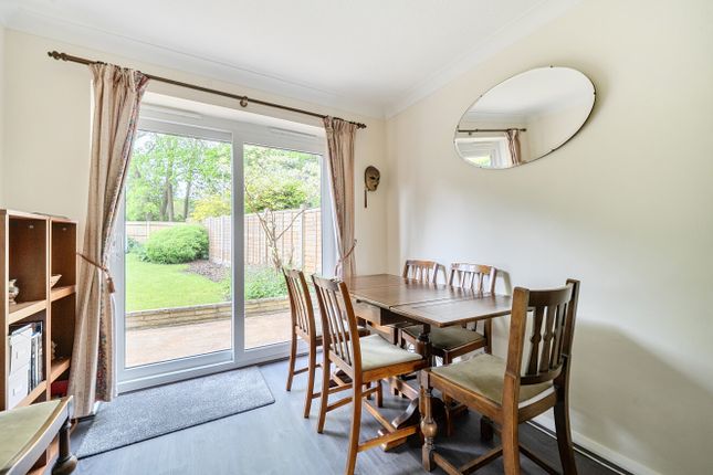 11, Petrel Close, Berkshire photo 4