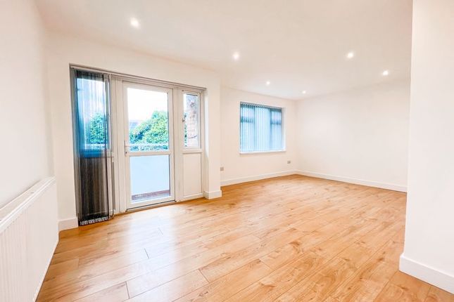Thumbnail Flat to rent in Elm Tree Close, Northolt