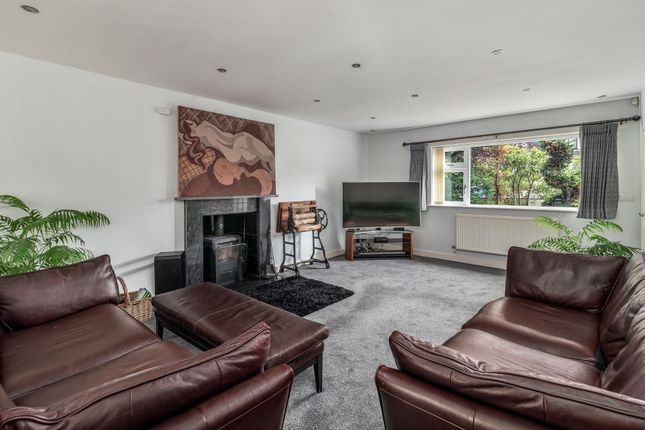14 Windermere Drive, Alderley Edge photo 4