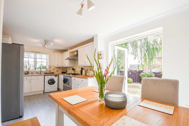 22, Briarwood Way, Wellingborough photo 5