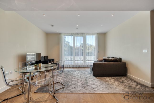 Thumbnail Flat for sale in Altissima House, 340 Queenstown Road, London