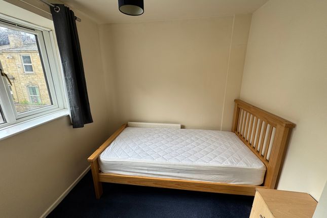 Room C, 21, Albert Street, West Yorkshire photo 2