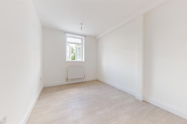 Flat 3, 101, Chatsworth Road, Willesden Green photo 4