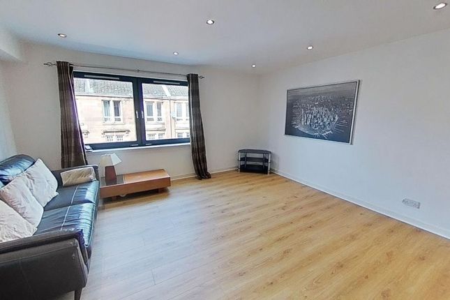 Flat to rent in White Cart Court, Shawlands, Glasgow