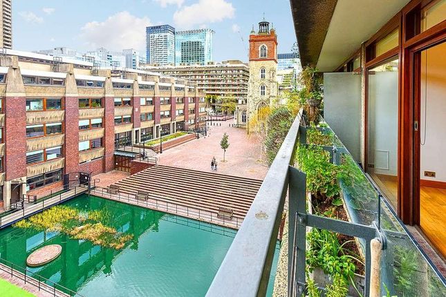 Flat for sale in Barbican, London