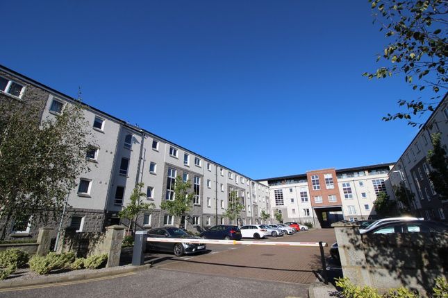 Flat to rent in Spencer Court, Aberdeen