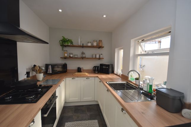 18, Park Road, Whitchurch photo 3