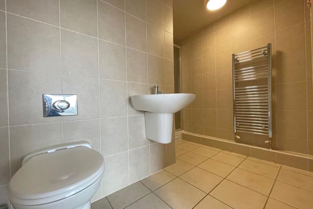 Flat for sale in Ledgard Wharf, Mirfield