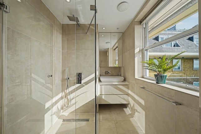 Penthouse 1008, Boydell Court, St Johns Wood Park, London photo 4