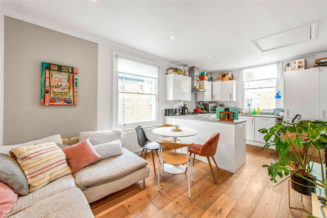 Maisonette for sale in Glasford Street, Tooting Broadway