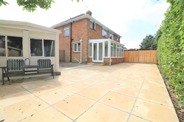 5, Cedar Close, Southampton photo 2