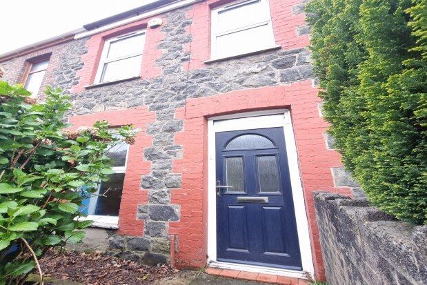 Thumbnail Terraced house to rent in Caernarfon Road, Bangor