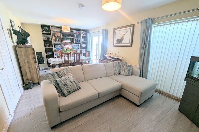1, Pegasus Way, Thornhill photo 4