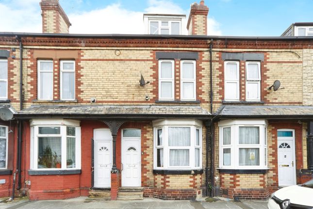 Terraced house for sale in Stanley Avenue, Leeds
