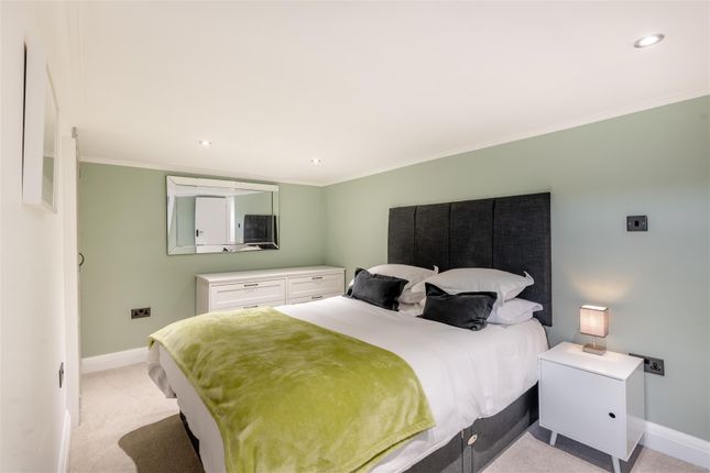 8650538-Interior05.Jpg