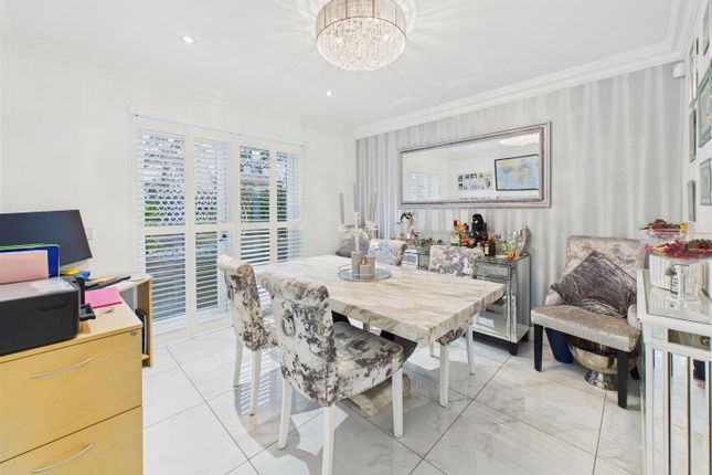33, St Marys Walk, Swanland photo 4