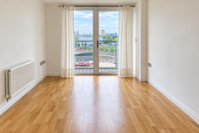 Flat 71 Viridian Apartments, 75, Battersea Park Road, London photo 2