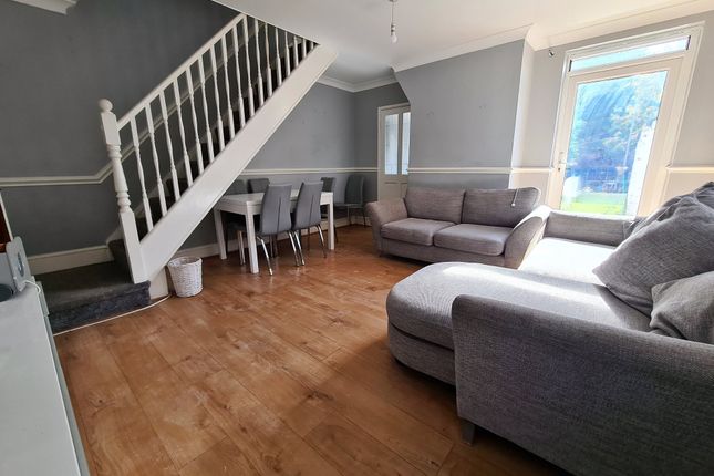68, Waterloo Road, Southampton photo 5
