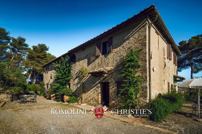 Thumbnail Detached house for sale in Siena, 53100, Italy