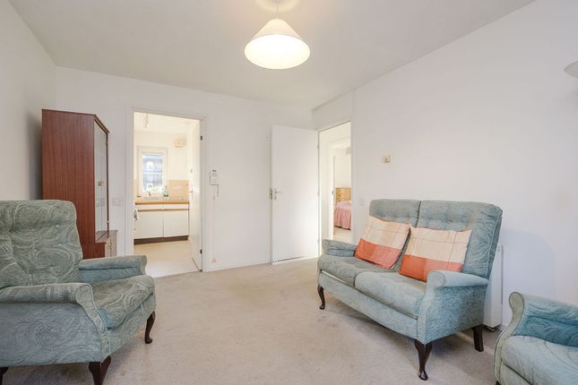 Flat for sale in Old School Close, London