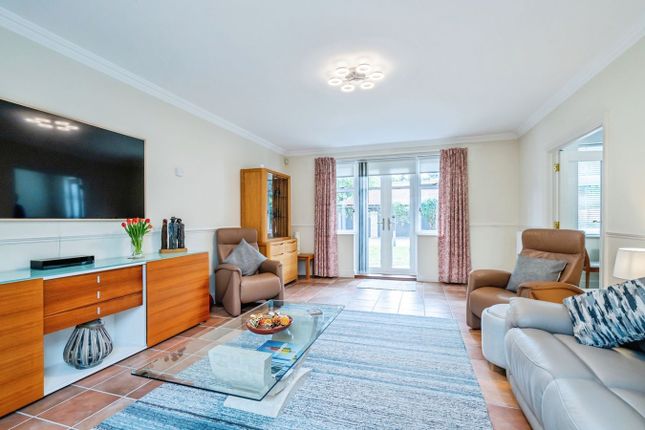 Chestnut Avenue, Chichester photo 2