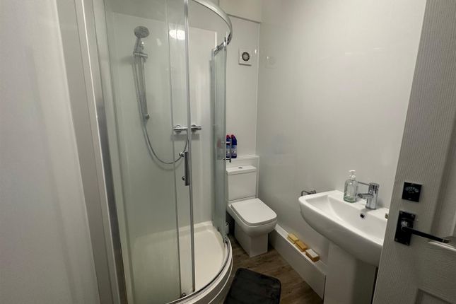 Room 3, 338, Aylestone Road, Leicester photo 5