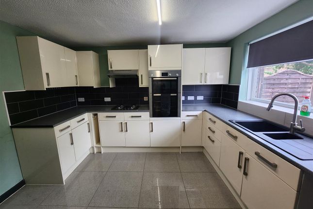 26, Holcot Road, Coalway photo 2